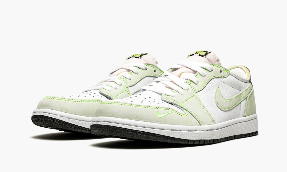 Air Jordan 1 Low OG "Ghost Green" Sneakers