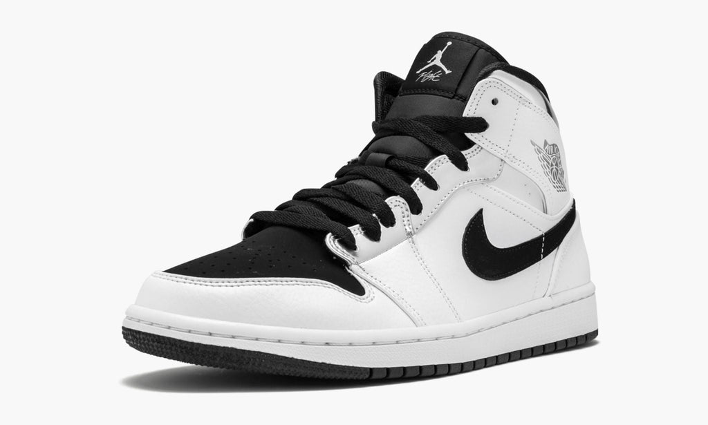 Air Jordan 1 Mid Alternate Think 16 Sneakers