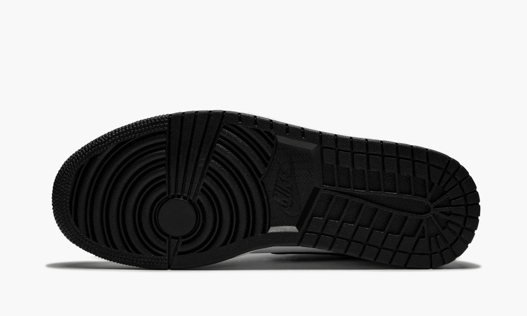 Air Jordan 1 Mid Alternate Think 16 Sneakers