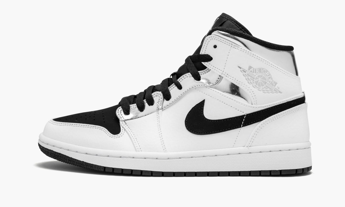 Air Jordan 1 Mid Alternate Think 16 Sneakers