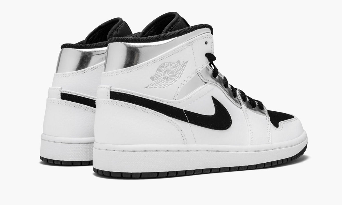 Air Jordan 1 Mid Alternate Think 16 Sneakers