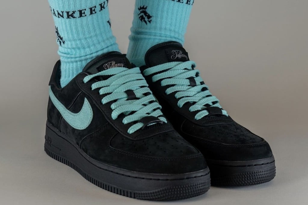 Air Jordan Force 1 Low SP Tiffany And Co. Sneakers