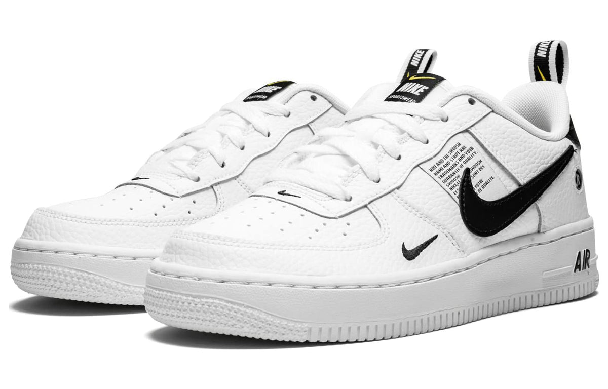 Nike Air Force 1 07 LV 8 Overbranding Sneakers