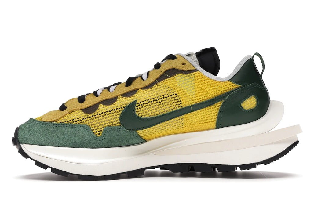 Nike Vaporwaffle sacai Tour Yellow Stadium Green Sneakers