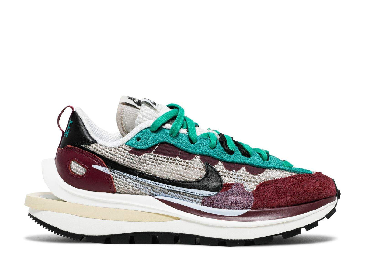 Nike sacai x VaporWaffle SP 'Villain Red' Sneakers