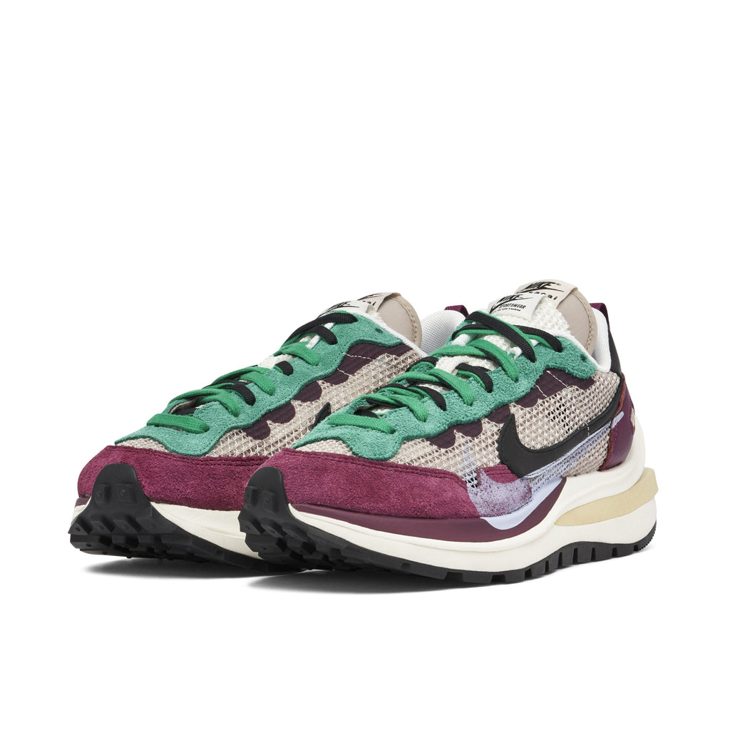 Sacai x Nike Vaporwaffle Red Green Sneakers