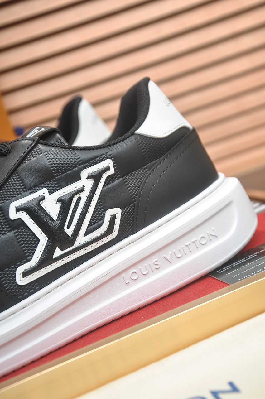 Louis Vuitton Black Low-Top Sneakers — detail