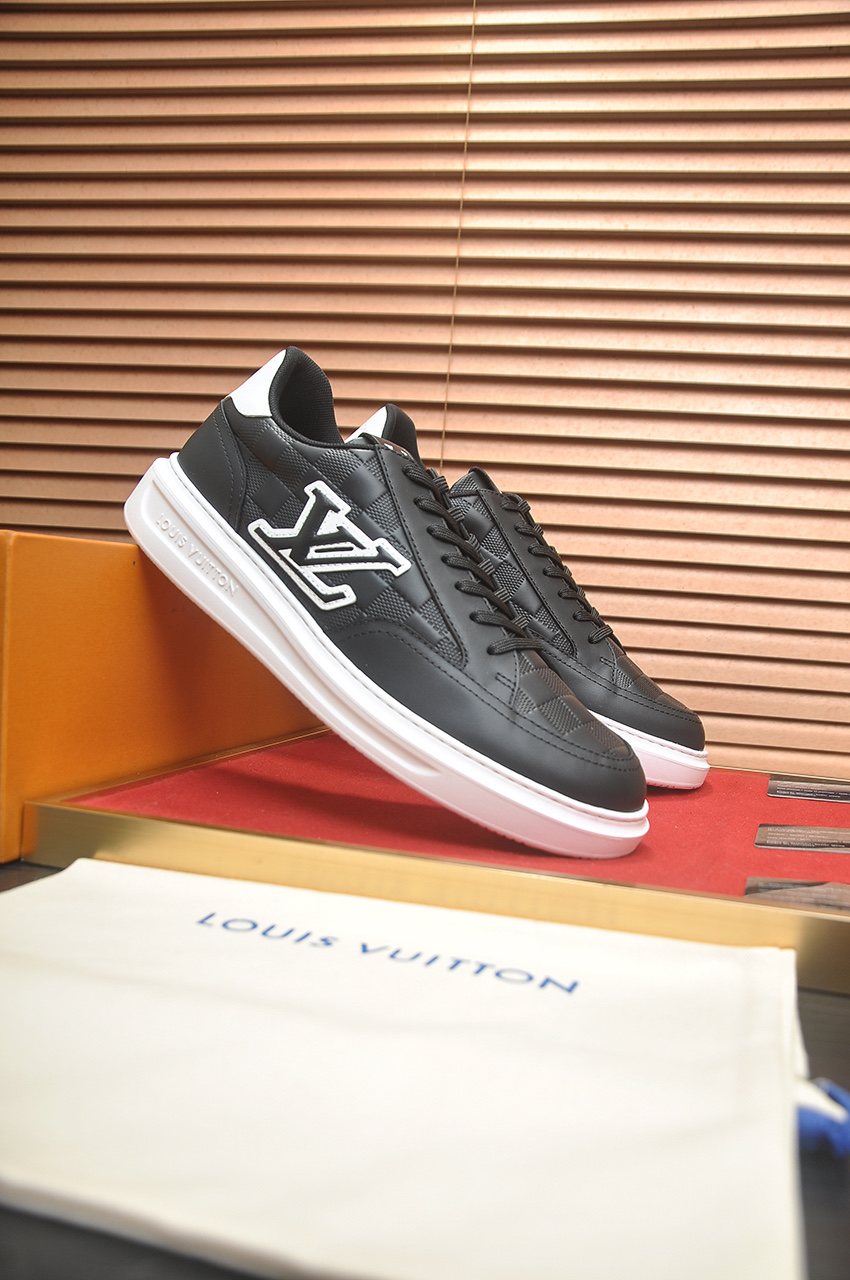 Louis Vuitton Black Low-Top Sneakers — hero