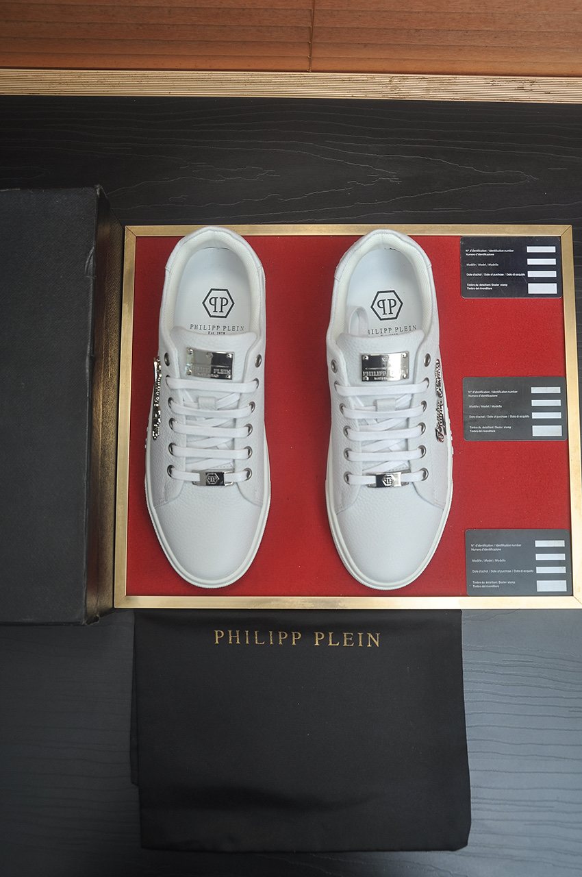 Philipp Plein Low-Top Lace-Up Sneakers — front